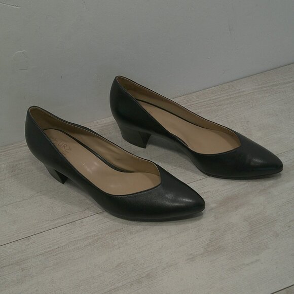 Naturalizer Black Classic Reto Leather Pointed Toe Mali Pumps Size 9 W | Wide - Picture 3 of 12
